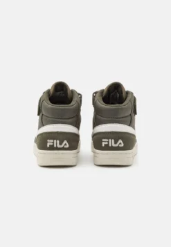 Fila Crew Mid Kids UnisexSneakers AlteOlive Night Bambini Sneakers 1FI16D016-N11 -Negozio al dettaglio Fila 00aaf80acb024d58ac137a430a600ebc scaled