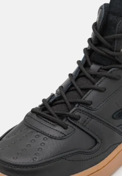 Fila Fxventuno Mid Unisex - Sneakers Alte - Black -Negozio al dettaglio Fila 01ead6171d4e4bd6b03c60b514633b5d scaled