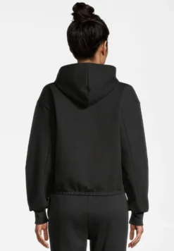 Fila ToyonakaFelpa Con CappuccioBlack Donna Abbigliamento 1FI21J05T-Q11 -Negozio al dettaglio Fila 02d7474ad8614deebf9a0bff3c6fec2f scaled