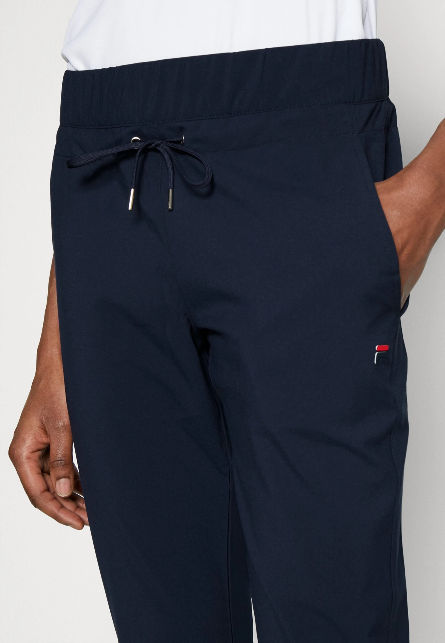 Fila Pants MarinaPantaloni SportiviNavy Donna Abbigliamento 1FI41E03J-K11 5 Fila Pants MarinaPantaloni SportiviNavy Donna Abbigliamento 1FI41E03J-K11 - immagine 5