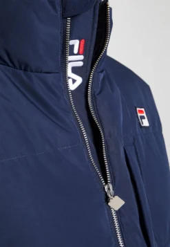 Fila Avventura Puff JacketGiacca InvernaleBlack Iris Uomo Giacche 1FI22T01Z-K11 -Negozio al dettaglio Fila 082c789e67c745a1abdf9ebf7d83bd58 scaled
