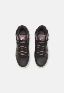 Fila SquadSneakers AltePlum Truffle Donna Sneakers 1FI11A0DB-I11 11 Fila SquadSneakers AltePlum Truffle Donna Sneakers 1FI11A0DB-I11 -Negozio al dettaglio Fila 0e219ab8cf54478d9f84574c60b04d89 scaled