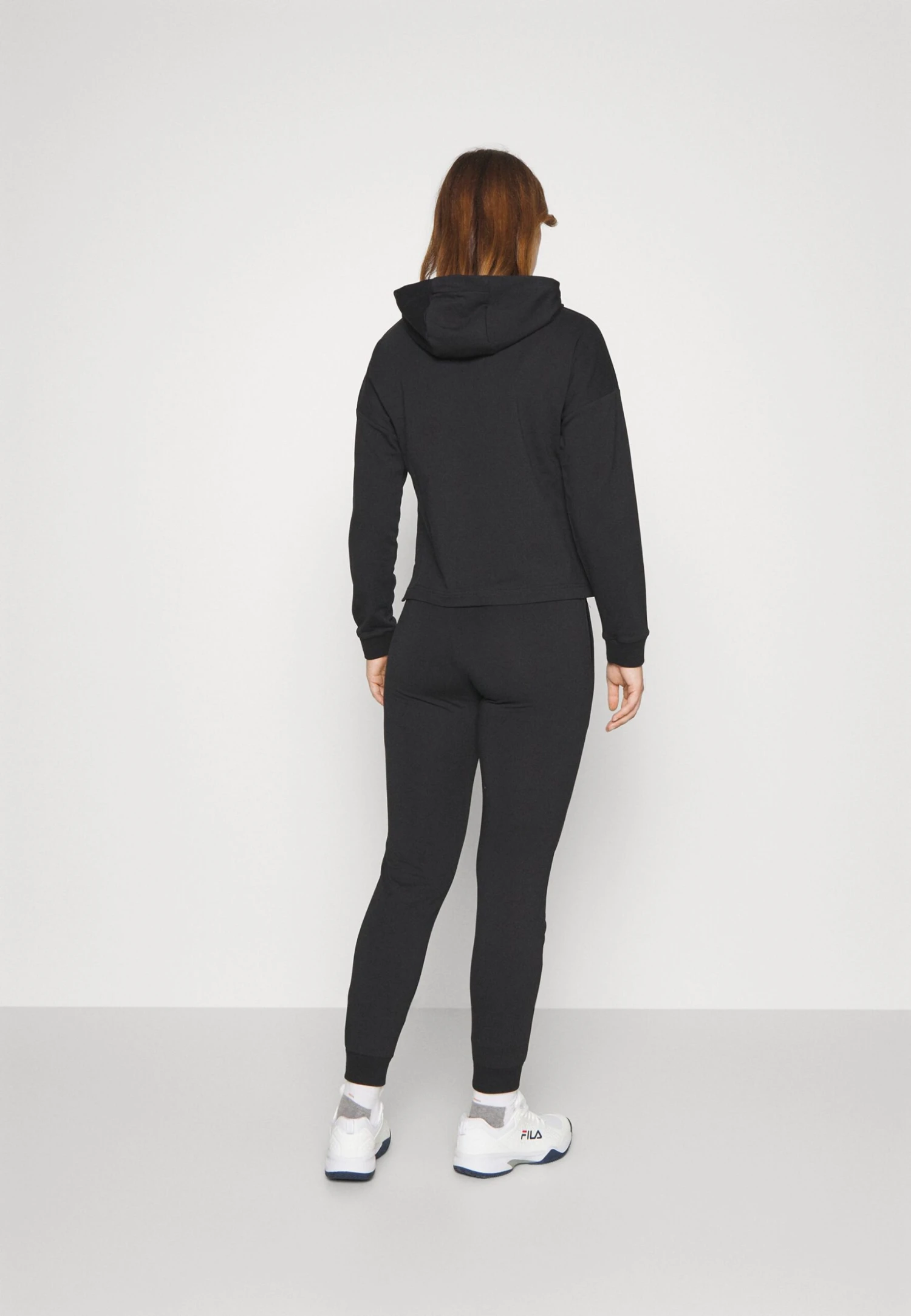 Fila MayPantaloni SportiviBlack Donna Abbigliamento 1FI41E04C-Q11 3 Fila MayPantaloni SportiviBlack Donna Abbigliamento 1FI41E04C-Q11 - immagine 3