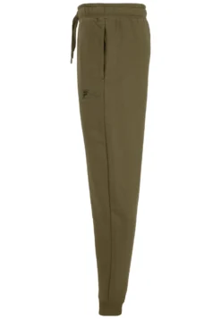 Fila Apparel Balbronn Pantaloni SportiviOlive Night Uomo Pantaloni Sportivi E Joggers 1FI22E049-M11 -Negozio al dettaglio Fila 14377bd990ce405a93153a4f71203f39 scaled