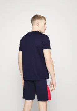 Fila Logo Small - T-Shirt Basic - Navy -Negozio al dettaglio Fila 14dffe151f934a34a5f416e8ff06cefa scaled