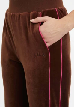 Fila TerrassaPantaloni SportiviBraun Donna Pantaloni 1FI21A03V-O11 7 Fila TerrassaPantaloni SportiviBraun Donna Pantaloni 1FI21A03V-O11 -Negozio al dettaglio Fila 16e0018b09cb4d388e8a0578a4755b15 scaled