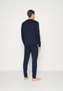 Fila Man- Pigiama - Navy -Negozio al dettaglio Fila 1841eb5788874716b74cd7b6067e886a scaled