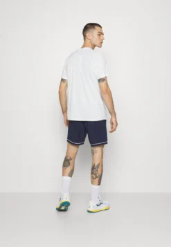 Fila EmilioT-Shirt Con StampaWhite Alyssum Uomo T-shirt E Polo 1FI42D04N-A11 -Negozio al dettaglio Fila 19a64262dd8940f397d95c7c4ba72359 scaled