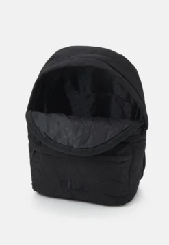 Fila Binan Graphic Soft Backpack Cool Two UnisexZainoMoonless Night Donna Borse 1FI54O00R-Q11 7 Fila Binan Graphic Soft Backpack Cool Two UnisexZainoMoonless Night Donna Borse 1FI54O00R-Q11 -Negozio al dettaglio Fila 1a29cc1fda224a118f13307bb13ad137 scaled