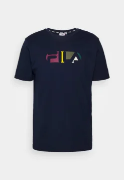 Fila Berling TeeT-Shirt Con StampaBlack Iris Uomo T-shirt E Polo 1FI22O075-K11 -Negozio al dettaglio Fila 1a687246ed094b90ac32050faf050241 scaled