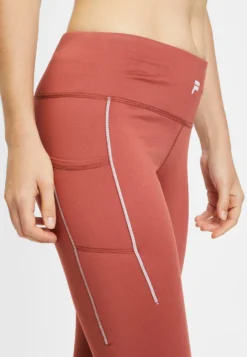 Fila Apparel Rockledge Running TightsCollantMarsala Donna Abbigliamento 1FI41E04I-G11 10 Fila Apparel Rockledge Running TightsCollantMarsala Donna Abbigliamento 1FI41E04I-G11 -Negozio al dettaglio Fila 1a741c1c213c411ebf9c9355d16afc34 scaled