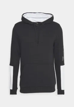 Fila Hoody HayoFelpa Con CappuccioBlack/White Uomo Maglieria E Felpe 1FI42G02C-Q11 -Negozio al dettaglio Fila 1e297eea9588423890865a5862953d10 scaled