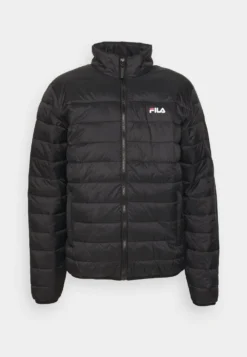 Fila Berglern Thin Puffer JacketGiacca Da Mezza StagioneMoonless Night Uomo Giacche 1FI22T03O-Q11 -Negozio al dettaglio Fila 1fb1eb47784e46b885af1d77fc96f774 scaled