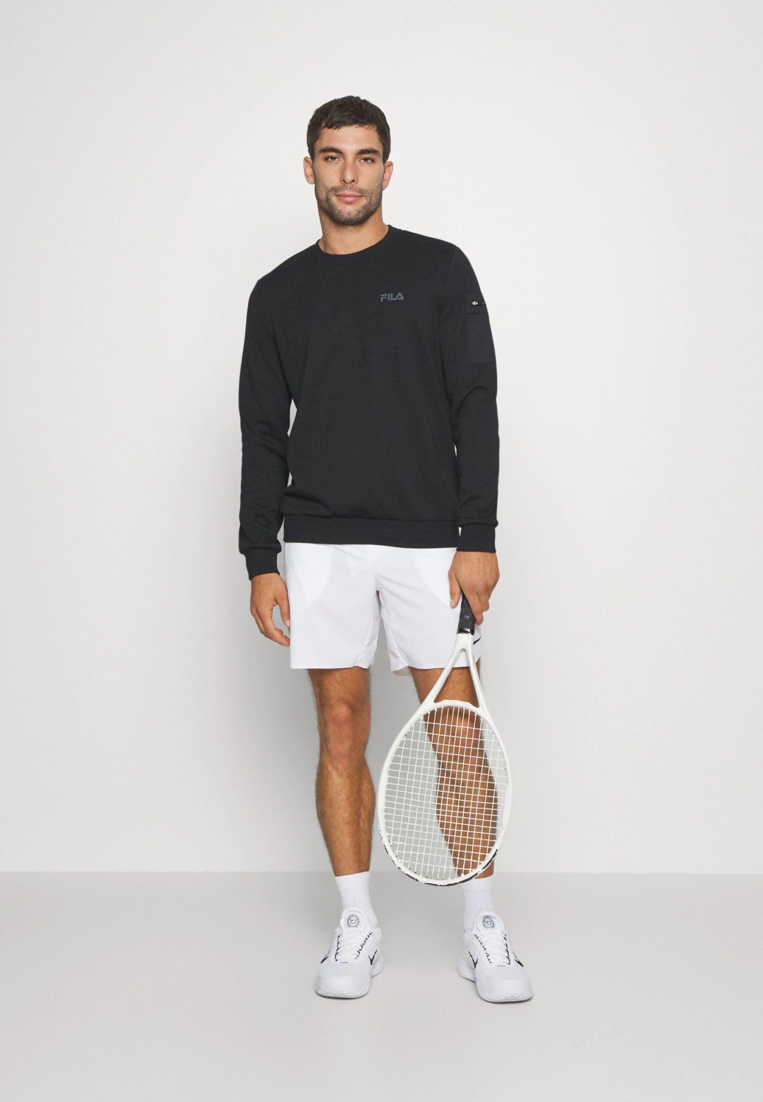 Fila KalleFelpaBlack Uomo Maglieria E Felpe 1FI42G02S-Q11 2 Fila KalleFelpaBlack Uomo Maglieria E Felpe 1FI42G02S-Q11 - immagine 2