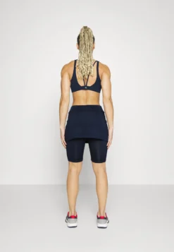 Fila Skort NeleGonna SportivoNavy Donna Abbigliamento 1FI41M00I-K12 -Negozio al dettaglio Fila 261c14e8be774688b6b02042bdf1f13e scaled