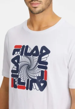 Fila BargenT-Shirt Con StampaWeiss Uomo T-shirt E Polo 1FI22O07O-A11 -Negozio al dettaglio Fila 272c2b25d84e46f3aa4a9627c69d81d4 scaled