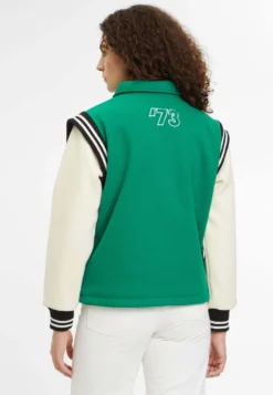 Fila TamaleGiacca Da Mezza StagioneGrün Donna Giacche E Blazer 1FI21U015-M11 -Negozio al dettaglio Fila 2d061edd3fc14bb4a2b23082a95b538d scaled