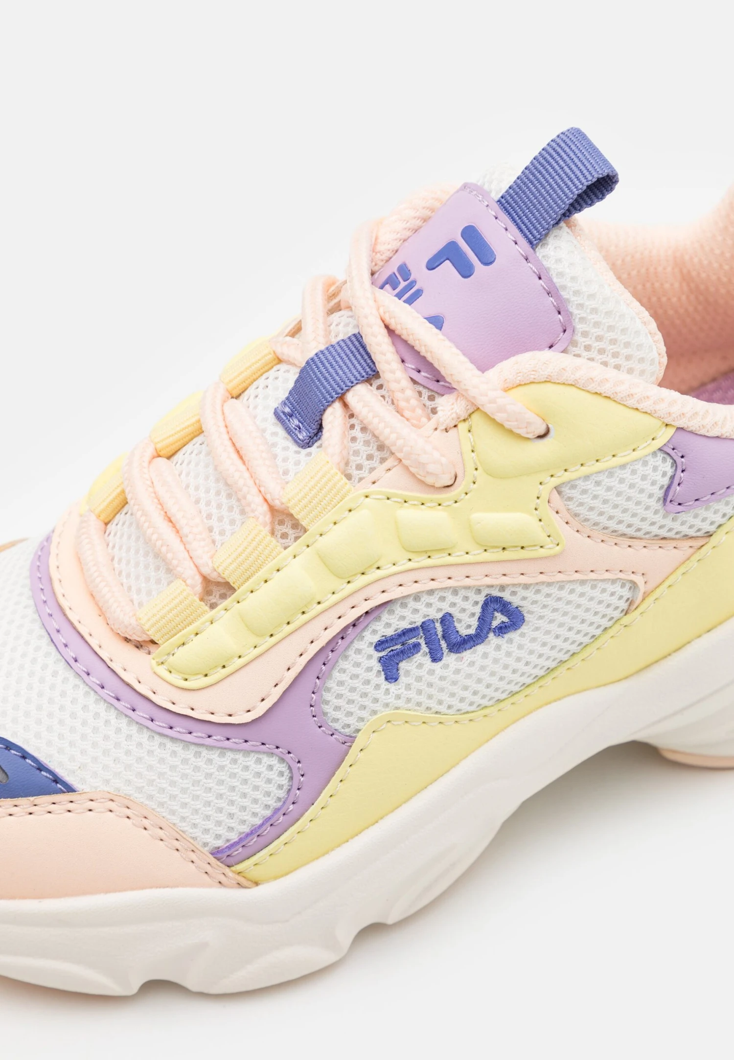 Fila Collene UnisexSneakers BasseMarshmallow/Vanilla Cream Bambini Sneakers 1FI16D01D-B11 6 Fila Collene UnisexSneakers BasseMarshmallow/Vanilla Cream Bambini Sneakers 1FI16D01D-B11 - immagine 6