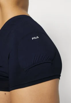 Fila Ballpant BellaCollantNavy Donna Abbigliamento 1FI41E007-K12 -Negozio al dettaglio Fila 366892ef30bf46668647a065201bb7c8 scaled