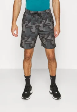 Fila Riwne Regular ShortsPantaloncini SportiviBlack Beauty React Uomo Abbigliamento 1FI42E01X-Q11