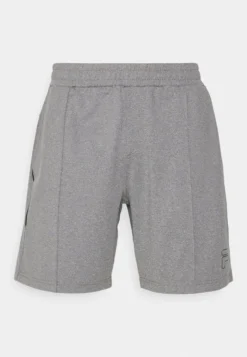 Fila DannyPantaloncini SportiviDark Grey Melange Uomo Abbigliamento 1FI42E037-C11 -Negozio al dettaglio Fila 3a3e315306624827926c49dded14cd54 scaled