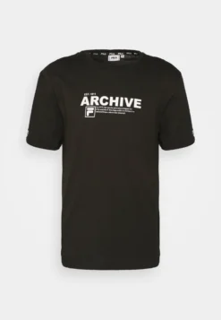 Fila Burbach TeeT-Shirt Con StampaBlack Uomo T-shirt E Polo 1FI22O076-Q11 -Negozio al dettaglio Fila 3b9c70e9514f40d5bbf9c53f068124be scaled