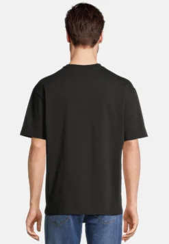 Fila Apparel BerkauT-Shirt Con StampaBlack Uomo T-shirt E Polo 1FI22O07L-Q11 -Negozio al dettaglio Fila 3e27009f4d2d476b9036bb5f47adf1fa scaled