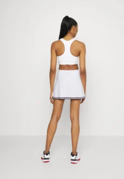 Fila Skort ArianaGonna SportivoWhite Donna Abbigliamento 1FI41M00U-A11 -Negozio al dettaglio Fila 3f12c7177dfd459ca0b883e9de6c1c6c scaled