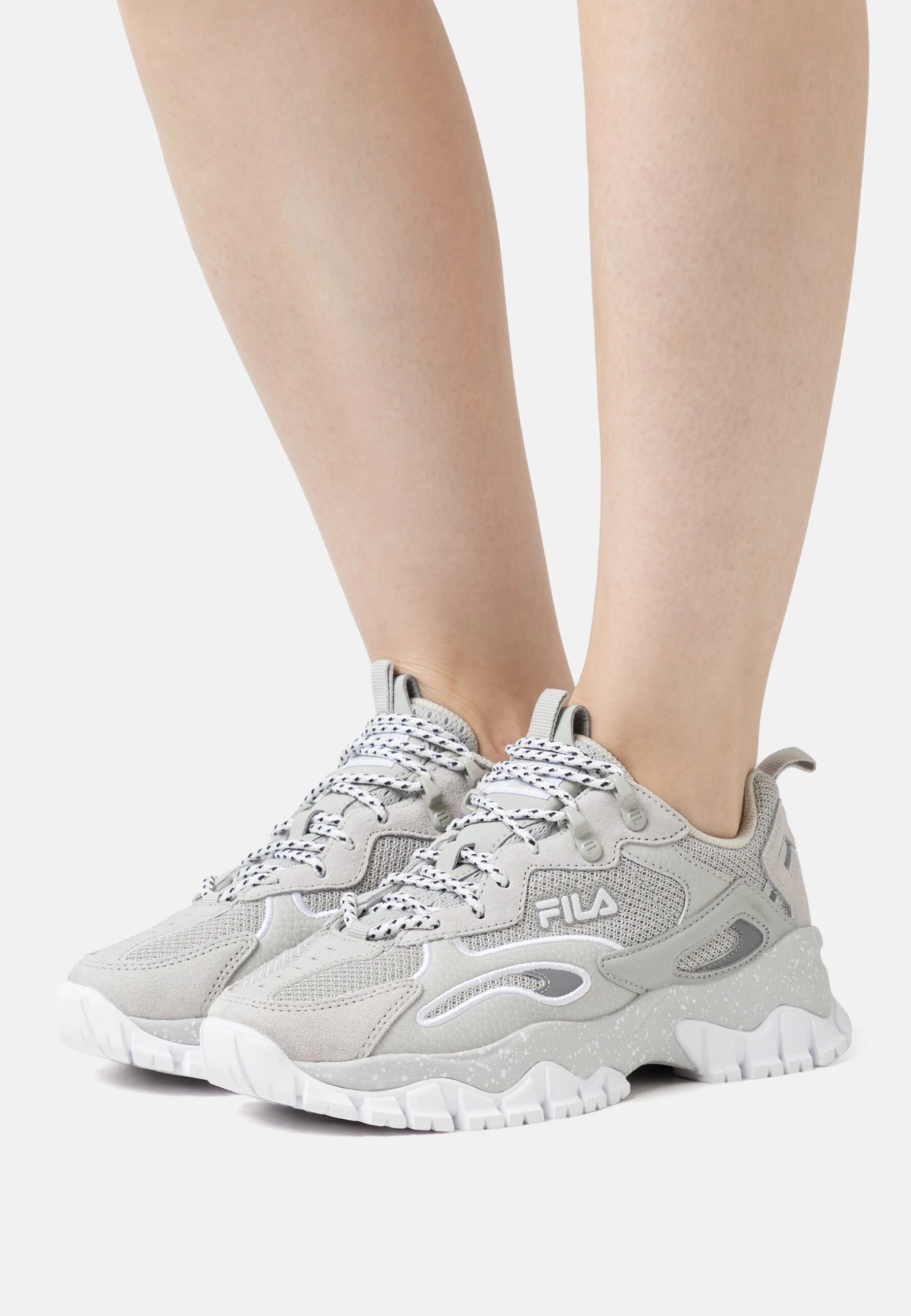 Fila Ray Tracer Tr2 - Sneakers Basse - Gray/White 1 Fila Ray Tracer Tr2 - Sneakers Basse - Gray/White