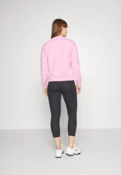 Fila Capri Leggings NalaPantaloncini 3/4Black Donna Abbigliamento 1FI41E03M-Q11 -Negozio al dettaglio Fila 46380d933cf1493693f5cb9c8ec131ad scaled