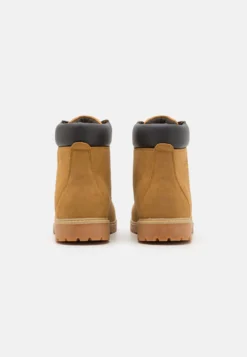 Fila Maverick Mid UnisexStivaletti StringatiChipmunk Uomo Scarpe 1FI15N00E-O11 -Negozio al dettaglio Fila 4a91f680140b45db9ba96e71b34d9f52 scaled