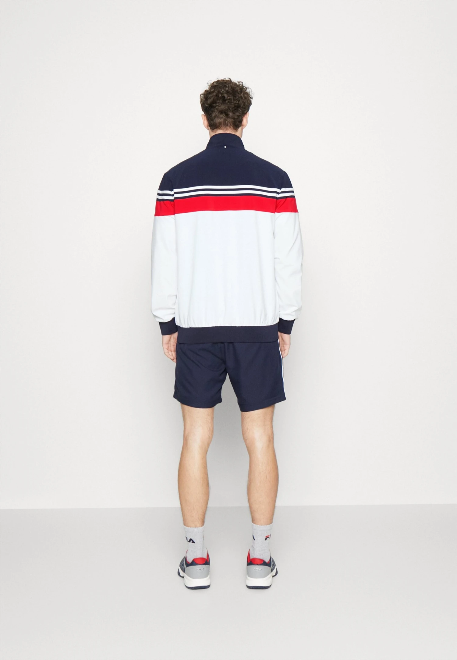 Fila BrunoGiacca SportivaWhite/Red Uomo Pantaloni Sportivi E Joggers 1FI42F01N-A11 3 Fila BrunoGiacca SportivaWhite/Red Uomo Pantaloni Sportivi E Joggers 1FI42F01N-A11 - immagine 3