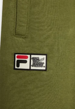 Fila Torum Dropped Crotch Pants UnisexPantaloni SportiviLoden Green Bambini Pantaloni 1FI26B00P-N11 -Negozio al dettaglio Fila 4d436466c0864ded8c685001f0e045c5 scaled