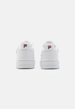 Fila Fxventuno UnisexSneakers BasseWhite Bambini Sneakers 1FI16D00X-A11 -Negozio al dettaglio Fila 54d1a6c489224cd4b20a8ca2f9832b5a scaled