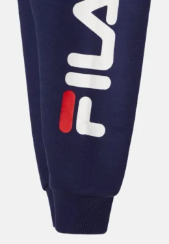 Fila Cista Provo UnisexPantaloni SportiviMedieval Blue Bambini Pantaloni 1FI26B00L-K11 5 Fila Cista Provo UnisexPantaloni SportiviMedieval Blue Bambini Pantaloni 1FI26B00L-K11 -Negozio al dettaglio Fila 557a8213e77444798a052425c41c8ac3 scaled