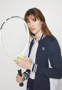 Fila Skort MichiGonna SportivoNavy Donna Abbigliamento 1FI41M012-K11 -Negozio al dettaglio Fila 59835ab2e5754e1294e61cae75ecb7a4 scaled