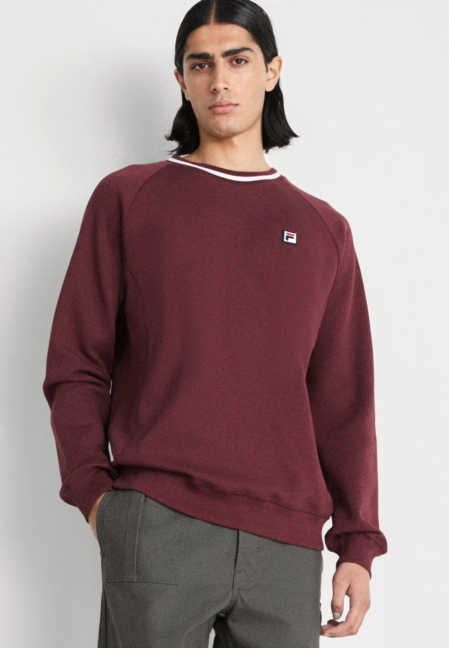 Fila Bilecik Raglan Crew FelpaTawny Port Uomo Maglieria E Felpe 1FI21001G-G11 1 Fila Bilecik Raglan Crew FelpaTawny Port Uomo Maglieria E Felpe 1FI21001G-G11