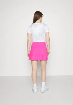 Fila Skort AnnaGonna SportivoPink Glo Donna Abbigliamento 1FI41M00L-J11 -Negozio al dettaglio Fila 5bb21d5e8a3a41b6b679fefced7cf97f scaled