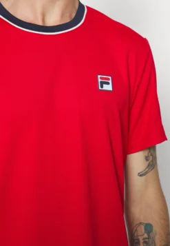 Fila Enzo - T-Shirt Con Stampa - Red 11 Fila Enzo - T-Shirt Con Stampa - Red -Negozio al dettaglio Fila 5ca43fd0883341a79e0dd45d40ff6003 scaled