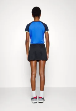 Fila Skort ShivaGonna SportivoBlack Donna Abbigliamento 1FI41B005-Q11 -Negozio al dettaglio Fila 5d86b05f6543435aaba07b04983d5714 scaled