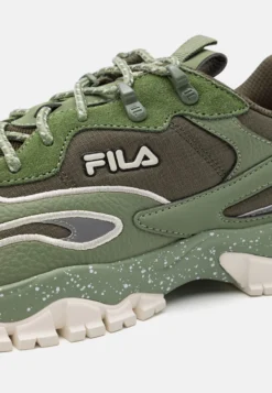 Fila Ray TracerSneakers BasseOil Green/Marshmallow Uomo Scarpe 1FI12O05W-N11 11 Fila Ray TracerSneakers BasseOil Green/Marshmallow Uomo Scarpe 1FI12O05W-N11 -Negozio al dettaglio Fila 5fc70b7c8fd94f1bb648faa55cf6dae7 scaled