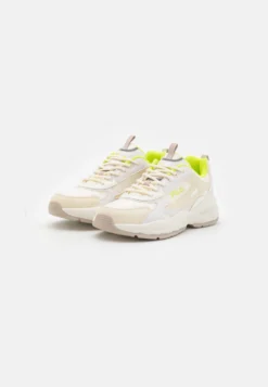Fila NovarraSneakers BasseMarshmallow/Acid Lime Donna Sneakers 1FI11A08N-J11 -Negozio al dettaglio Fila 635e91fc880b4770ad539997e88fc261 scaled