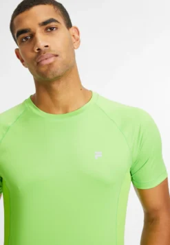 Fila Apparel RidgecrestT-Shirt Con StampaJasmine Green Uomo Abbigliamento 1FI42D04U-M11 -Negozio al dettaglio Fila 640a2e04201a4e38b0fc6e2fcc4019ad scaled