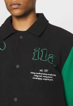 Fila Tehran College Jacket UnisexGiubbotto BomberBlack Uomo Giacche 1FI210015-Q11 -Negozio al dettaglio Fila 65b62fe011c74f1ebdcfb1485e844457 scaled