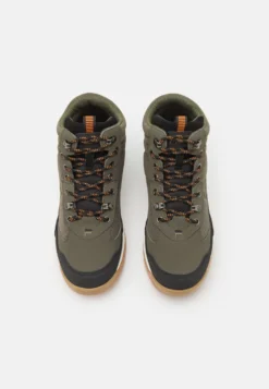 Fila AlphaSneakers AlteOlive Night Uomo Scarpe 1FI12N015-N11 -Negozio al dettaglio Fila 67dbad712111477baa65eb64d5438858 scaled