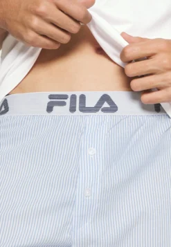 Fila Man Stretch PantPigiamaWhite/Blue Uomo Per La Notte 1FI82M00L-A11 -Negozio al dettaglio Fila 6986cffecd65466eb21c668c429b7971 scaled