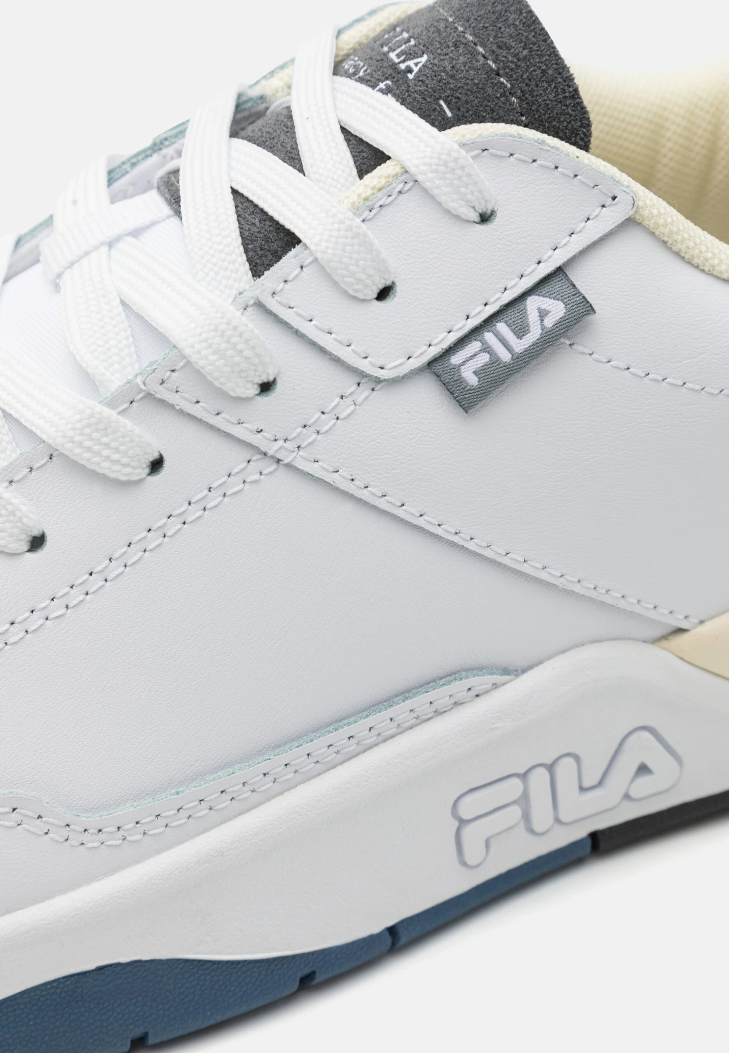 Fila Avenida - Sneakers Basse - White/Stormy Weather 6 Fila Avenida - Sneakers Basse - White/Stormy Weather - immagine 6