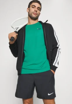 Fila Logo SmallT-Shirt BasicUltramarine Green Uomo T-shirt E Polo 1FI42D03V-M11 -Negozio al dettaglio Fila 6dbd51ba16c6476bbc3289da3b7ebf63 scaled