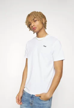 Fila Berloz Tee UnisexT-Shirt BasicBright White Uomo T-shirt E Polo 1FI22O06S-A11 -Negozio al dettaglio Fila 74aec35b6a2649a79a4eed1d7e9decea scaled