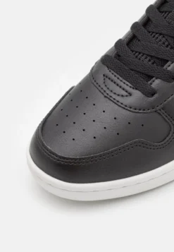 Fila Netforce UnisexSneakers BasseBlack/Gray Violet/White Uomo Sneaker 1FI15O00R-Q12 -Negozio al dettaglio Fila 77c14e2daba348fb895327c6af2a5ad1 scaled